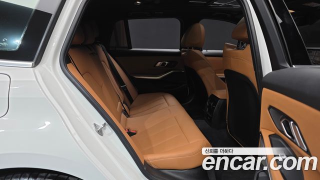 BMW 3-Series 320i Touring