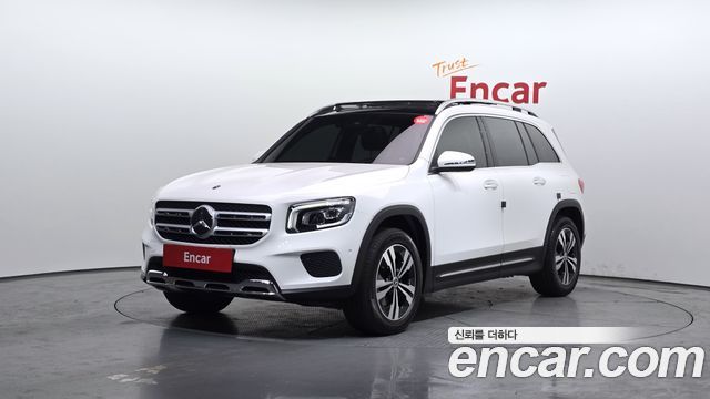 Mercedes-Benz GLB-Class GLB220