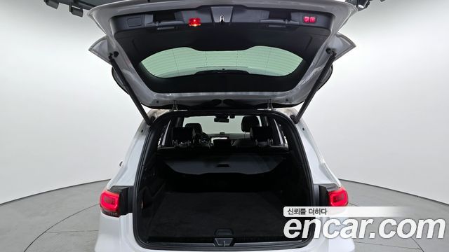 Mercedes-Benz GLB-Class GLB220