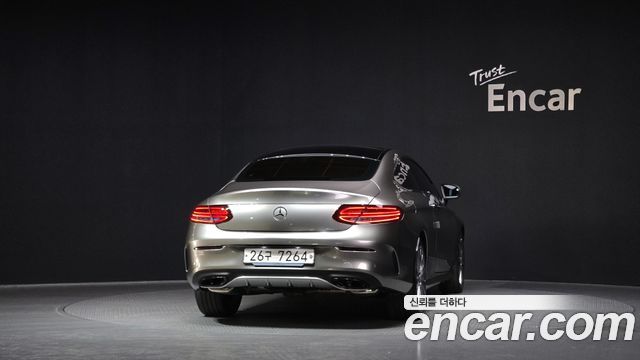 Mercedes-Benz C-Class C200 Coupe