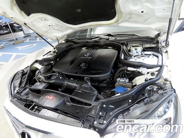 Mercedes-Benz E-Class E220 CDI Avantgarde