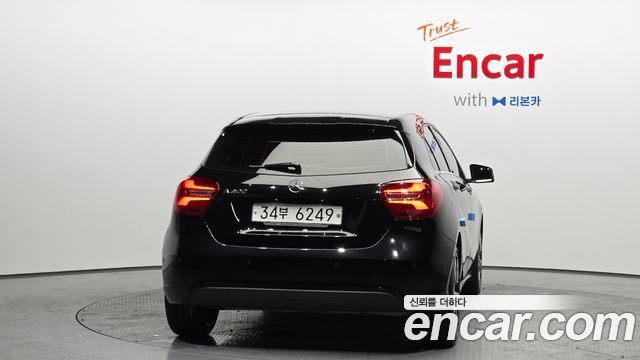 Mercedes-Benz A-Class W176 A200
