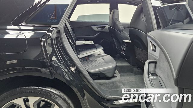 Audi Q8 55 TFSI Quattro Premium