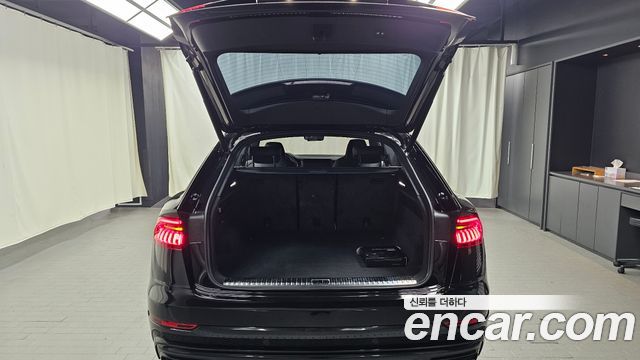 Audi Q8 55 TFSI Quattro Premium