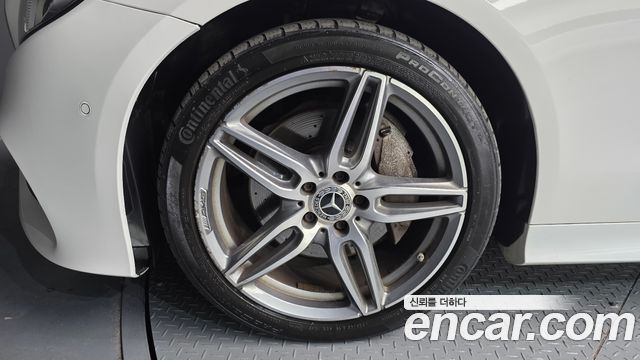 Mercedes-Benz E-Class E220d Coupe