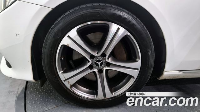 Mercedes-Benz E-Class E300 Avantgarde