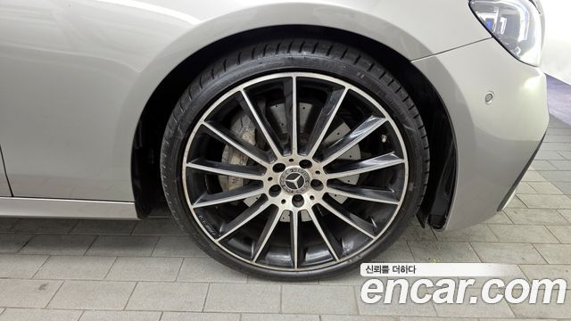 Mercedes-Benz E-Class E350 4MATIC AMG Line
