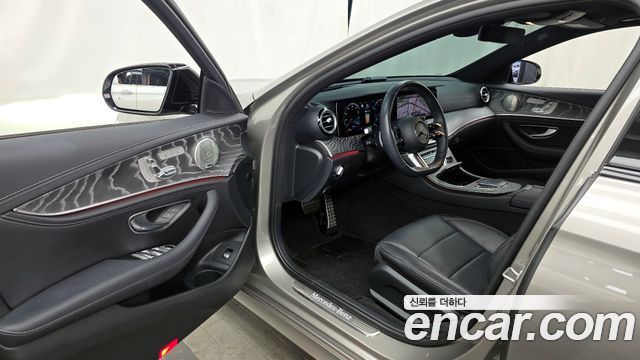 Mercedes-Benz E-Class E350 4MATIC AMG Line