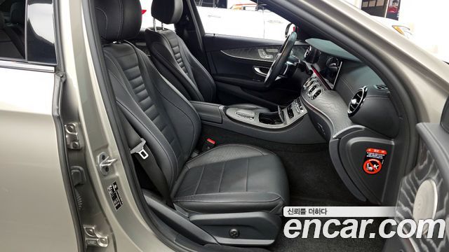 Mercedes-Benz E-Class E350 4MATIC AMG Line