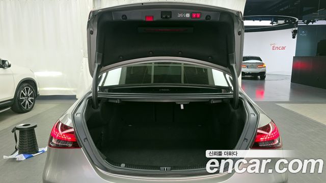 Mercedes-Benz E-Class E350 4MATIC AMG Line