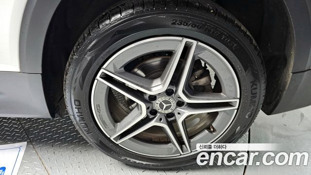 Mercedes-Benz GLB-Class GLB250 4MATIC
