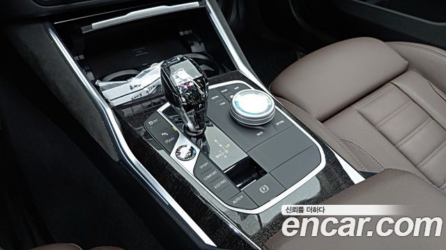 BMW 3-Series 320i Touring Luxury