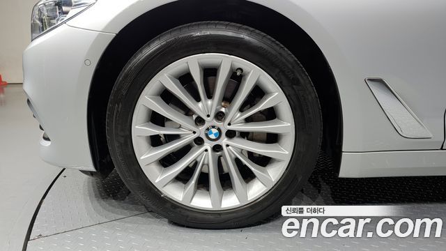 BMW 5-Series 530i Luxury Plus