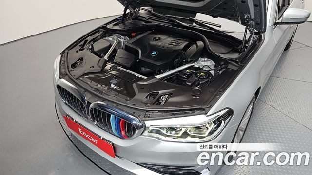BMW 5-Series 530i Luxury Plus