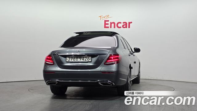 Mercedes-Benz E-Class E300e Exclusive
