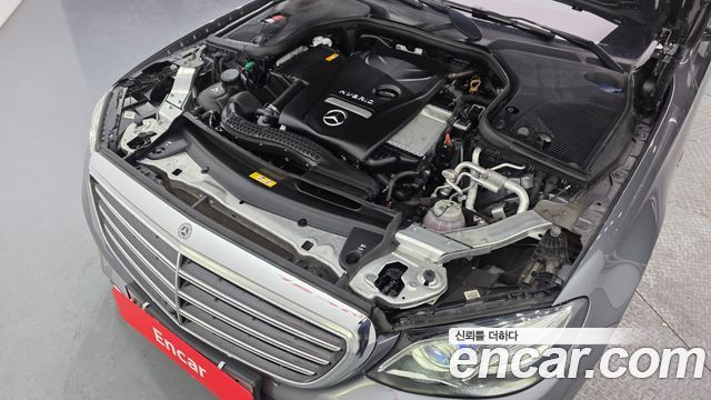 Mercedes-Benz E-Class E300e Exclusive