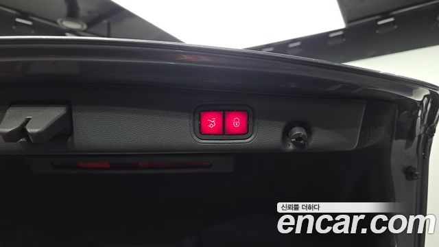 Mercedes-Benz E-Class E300e Exclusive
