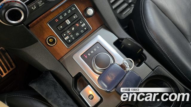 Land Rover Discovery 3.0 SDV6 HSE