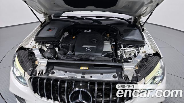 Mercedes-Benz GLC-Class GLC300 4MATIC AMG Line Coupe