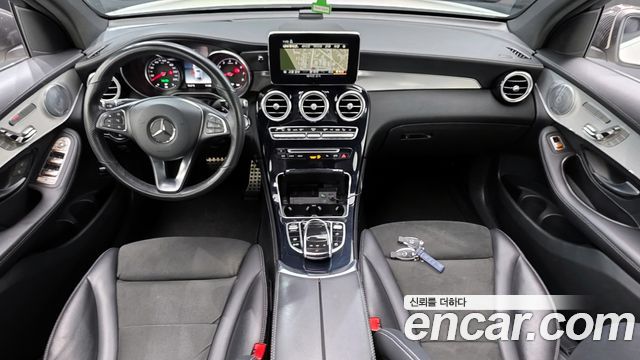 Mercedes-Benz GLC-Class GLC300 4MATIC AMG Line Coupe