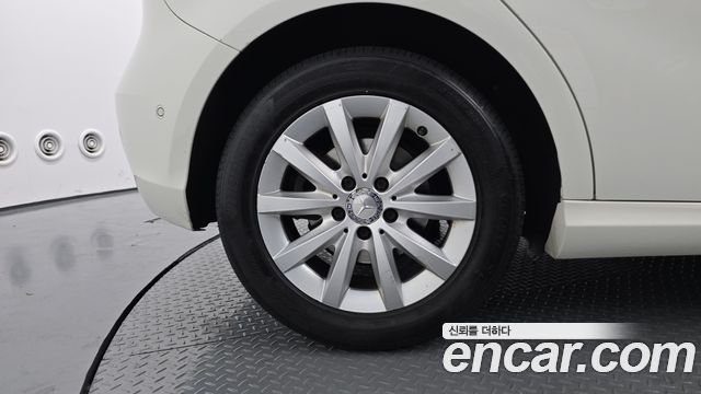 Mercedes-Benz A-Class A200