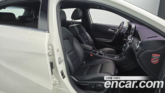 Mercedes-Benz A-Class A200