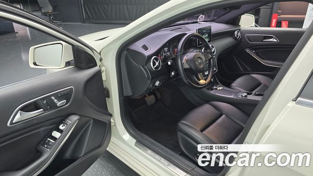 Mercedes-Benz A-Class A200