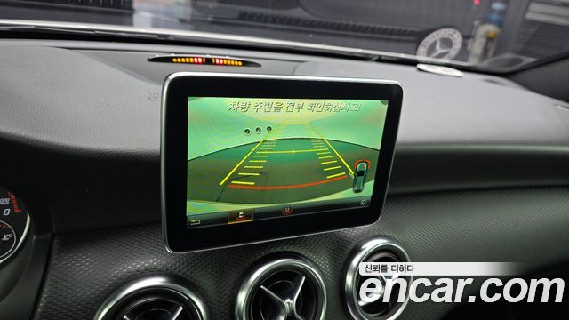 Mercedes-Benz A-Class A200