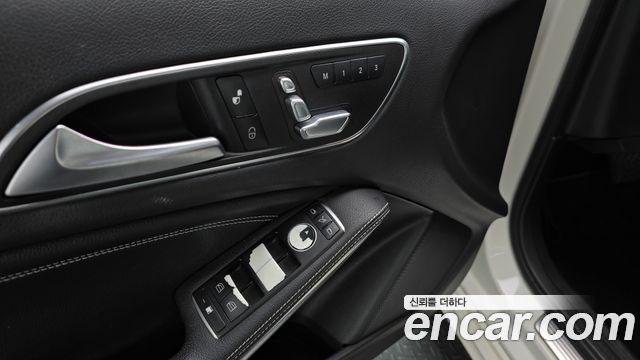 Mercedes-Benz A-Class A200