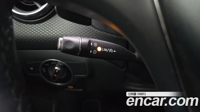 Mercedes-Benz A-Class A200