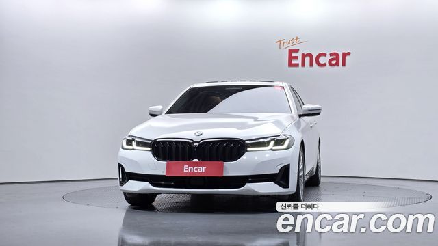 BMW 5-Series 520i Luxury