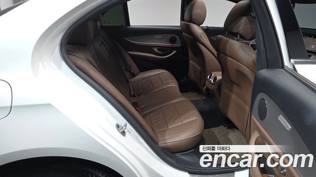 Mercedes-Benz E-Class E300 Avantgarde