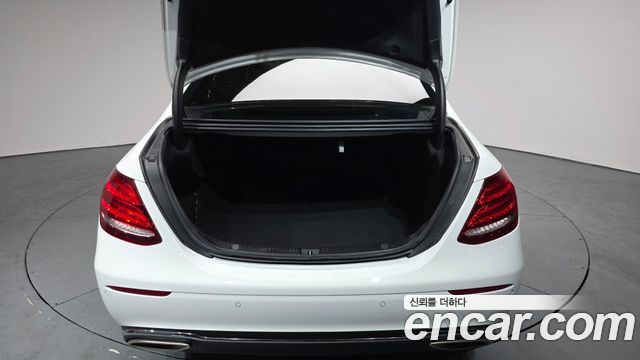 Mercedes-Benz E-Class E300 Avantgarde