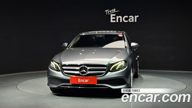 Mercedes-Benz E-Class E200 Avantgarde
