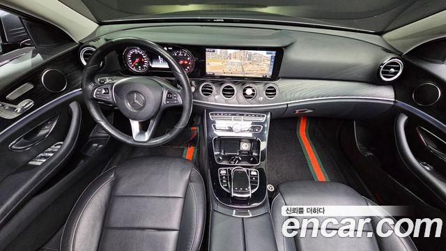 Mercedes-Benz E-Class E200 Avantgarde