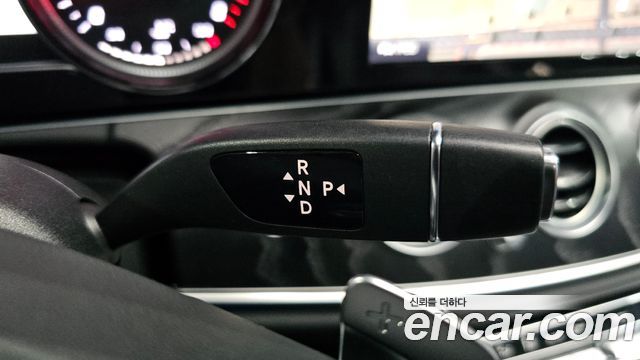 Mercedes-Benz E-Class E200 Avantgarde
