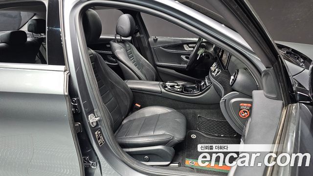 Mercedes-Benz E-Class E200 Avantgarde