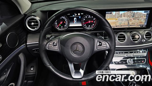 Mercedes-Benz E-Class E200 Avantgarde