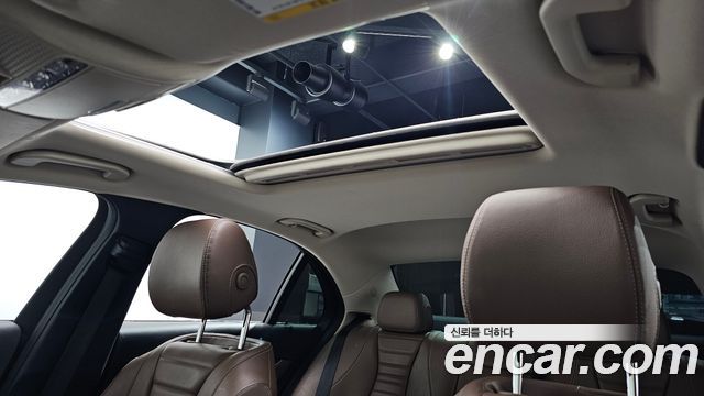 Mercedes-Benz E-Class E220d Avantgarde