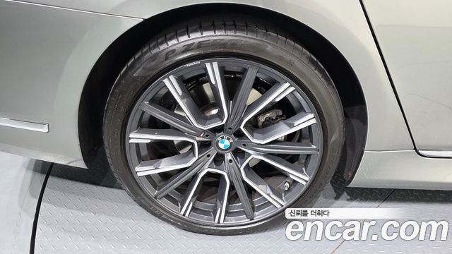 BMW 7-Series 730d xDrive M Sport