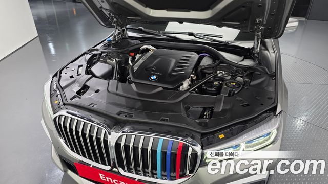 BMW 7-Series 730d xDrive M Sport