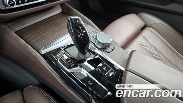 BMW 5-Series 523d M Sport
