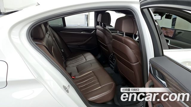 BMW 5-Series 523d M Sport