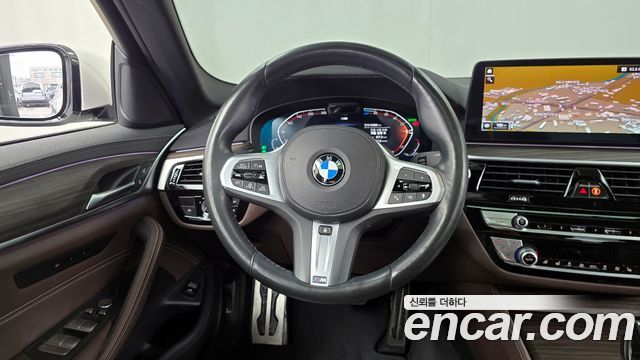 BMW 5-Series 523d M Sport