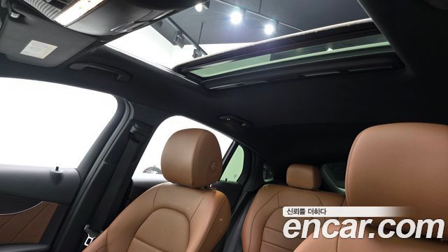 Mercedes-Benz GLC-Class GLC300e 4MATIC Coupe