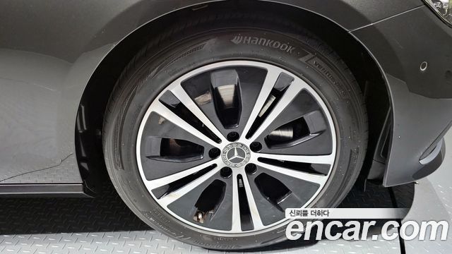Mercedes-Benz E-Class E250 Avantgarde
