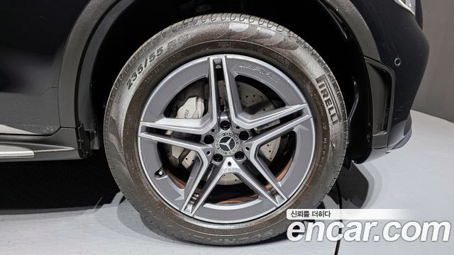 Mercedes-Benz GLC-Class GLC300e 4MATIC Coupe