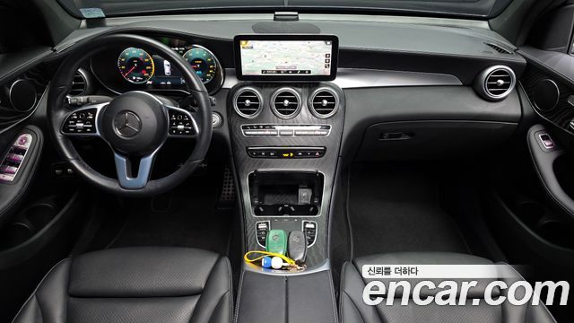 Mercedes-Benz GLC-Class GLC300e 4MATIC Coupe