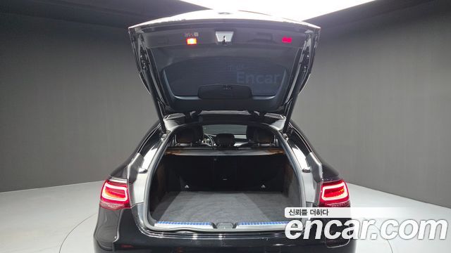 Mercedes-Benz GLC-Class GLC300e 4MATIC Coupe