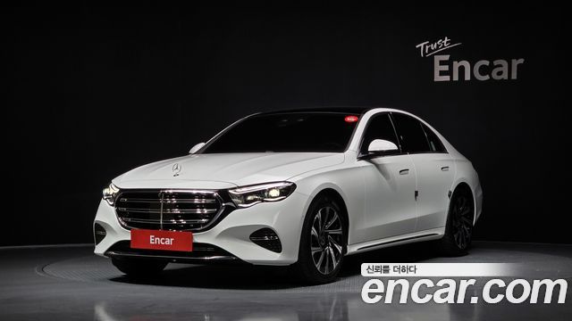 Mercedes-Benz E-Class E300 4MATIC Exclusive
